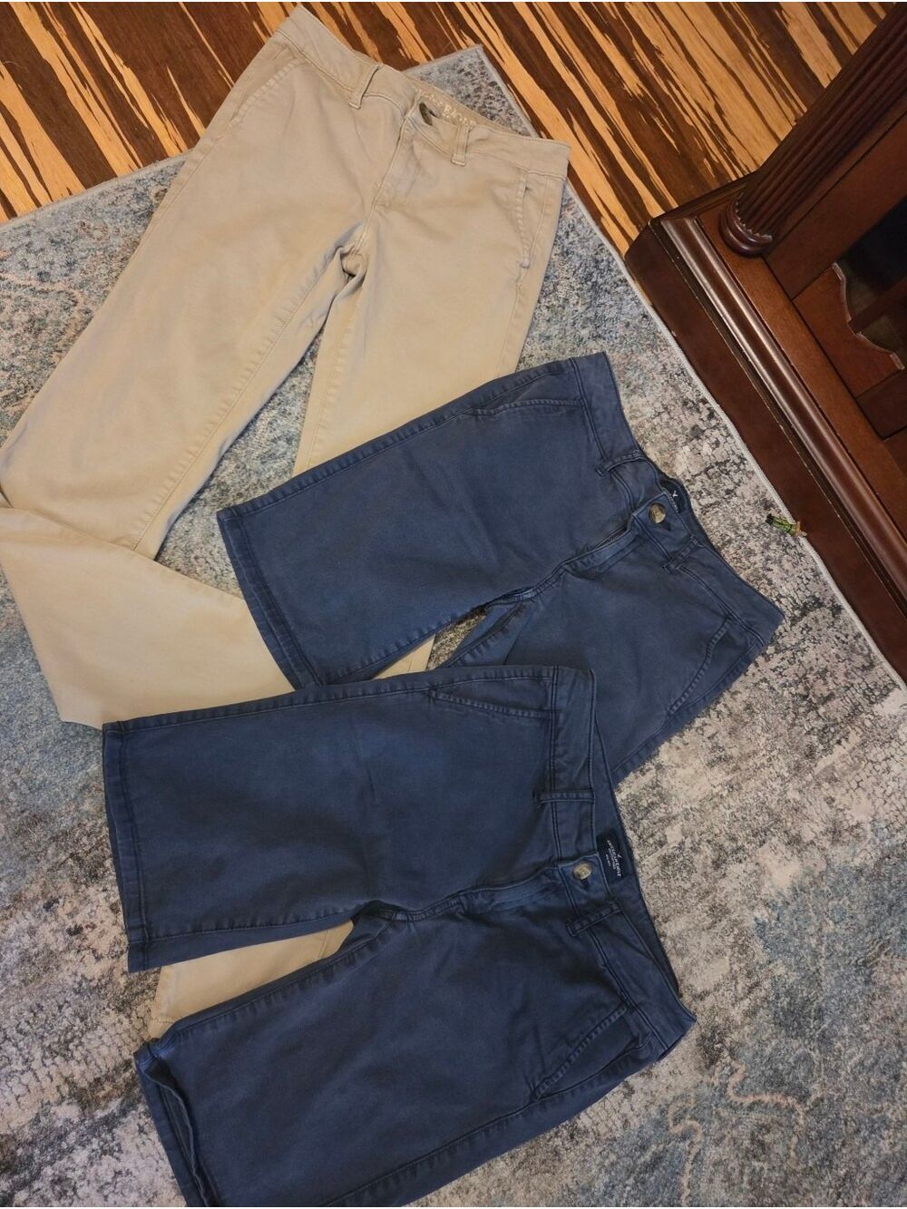 American Eagle Bundle – Size 4 Khaki Pants & Navy Shorts